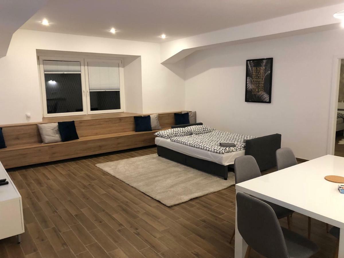 Jure Apartment In Ljubljana Luaran gambar